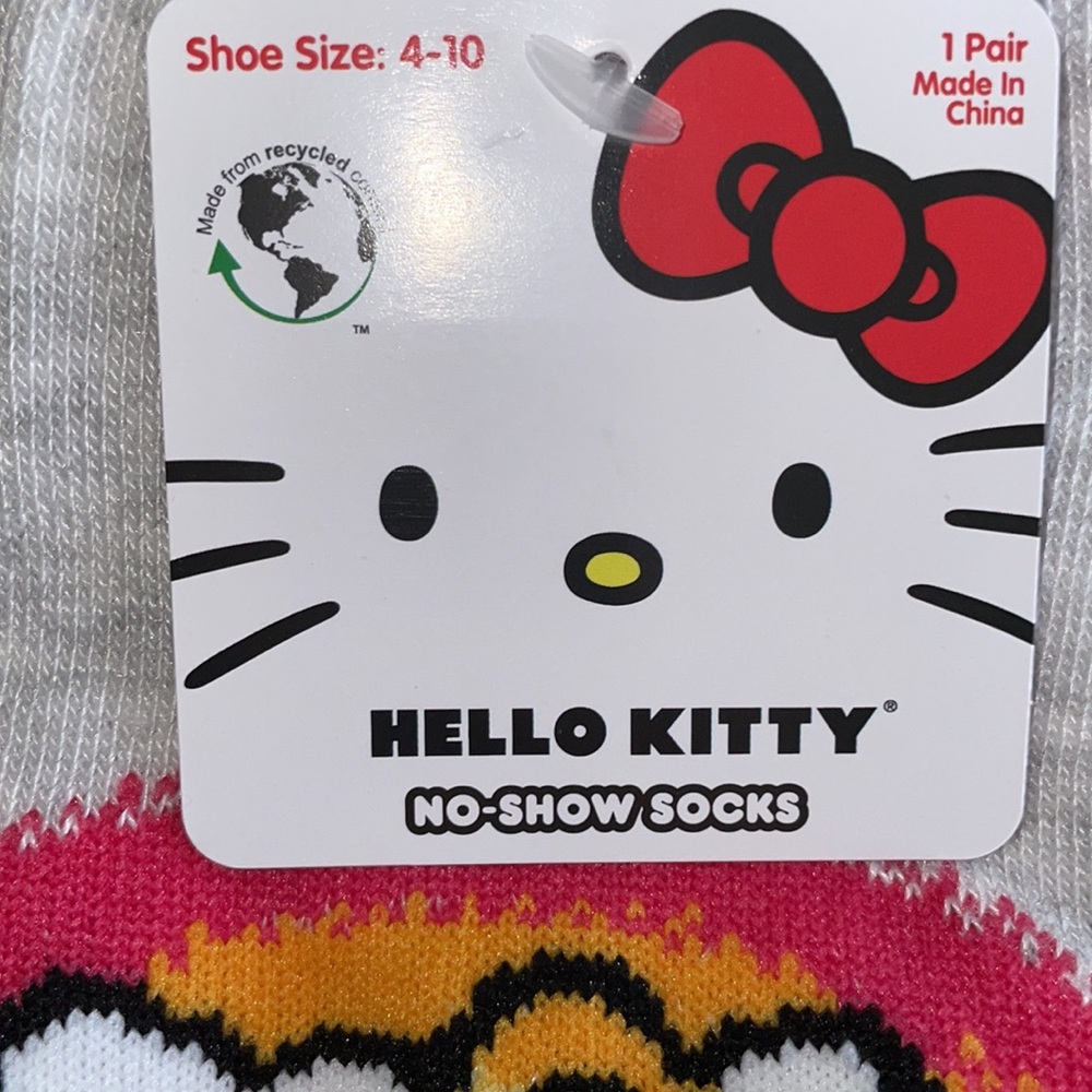 Hello Kitty Socks - Picture 9 of 16